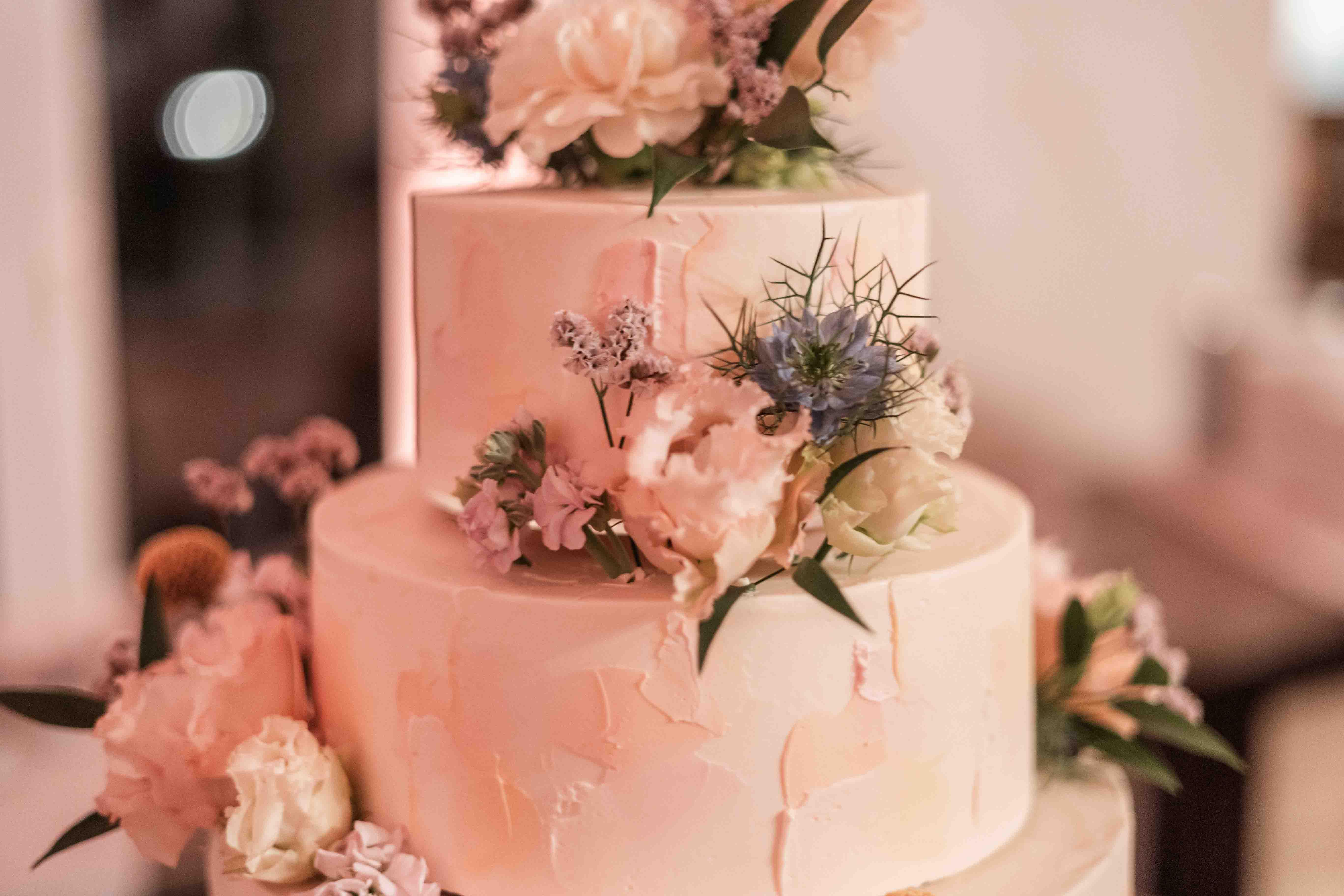 Hochzeitsfoto der Hochzeitstorte als Nahaufnahme