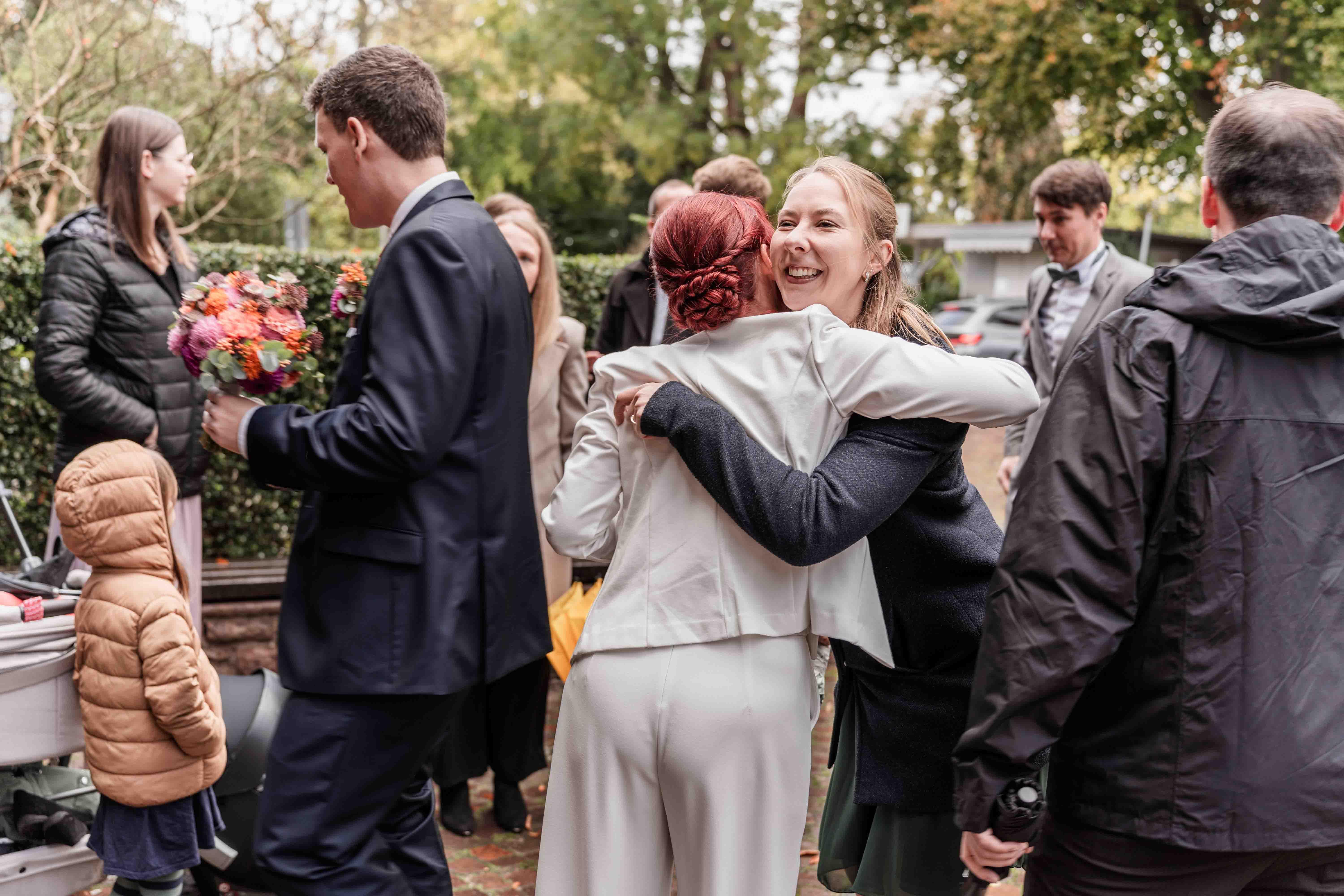 Hochzeitspaar Standesamt Weinheim - Fotografie und Videografie - Julie Weddings