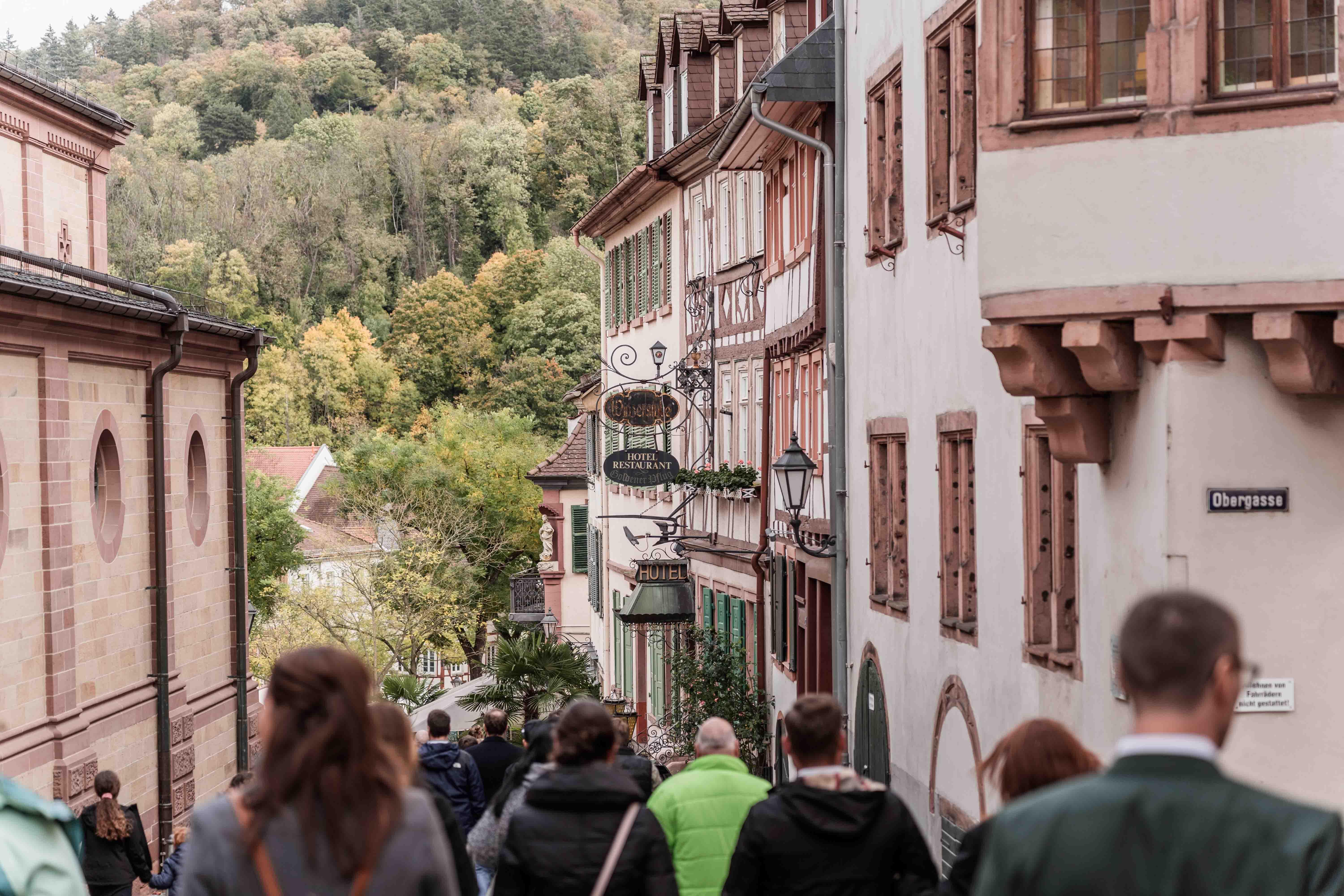 Hochzeitspaar Standesamt Weinheim - Fotografie und Videografie - Julie Weddings