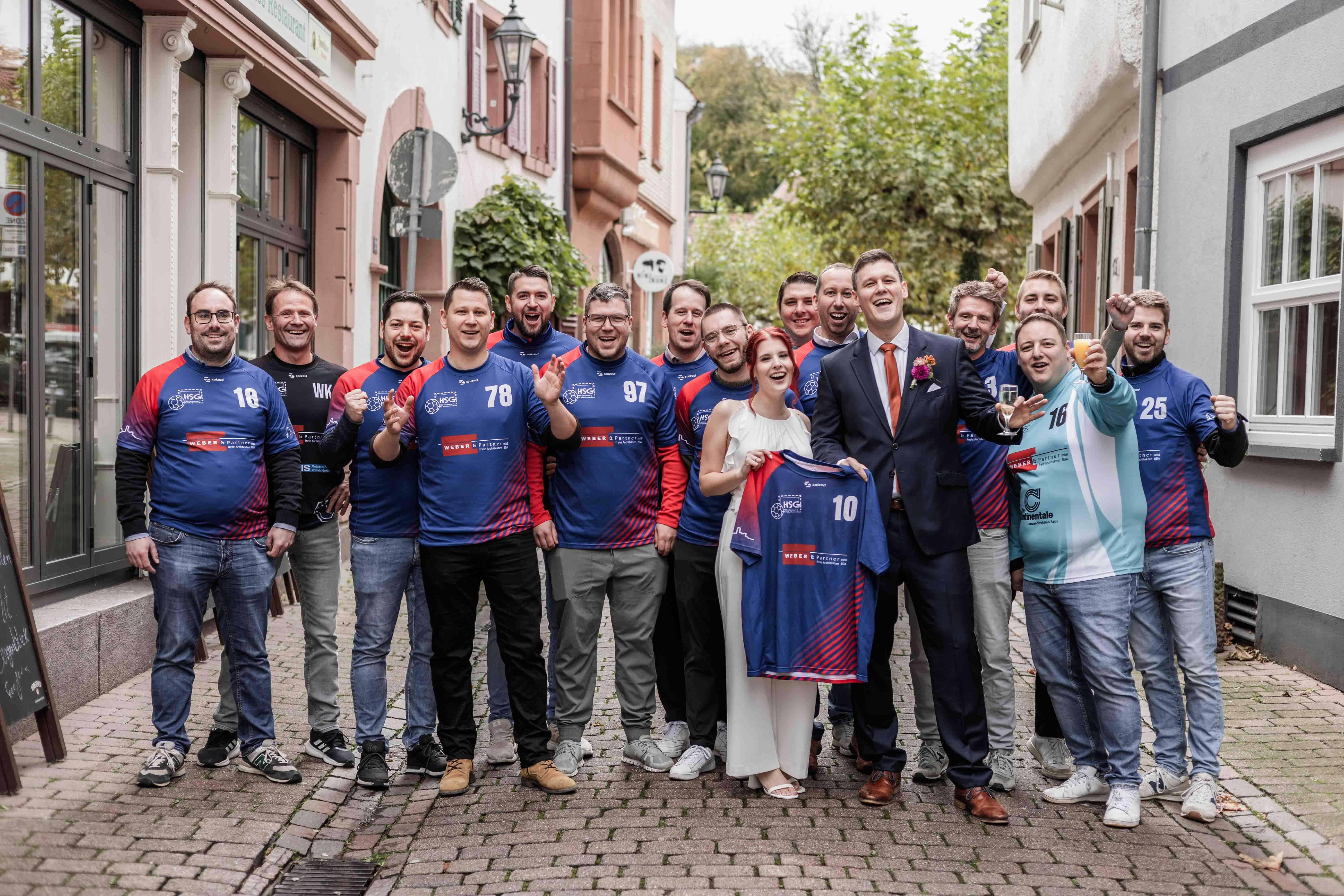 Hochzeitspaar Standesamt Weinheim - Fotografie und Videografie - Julie Weddings