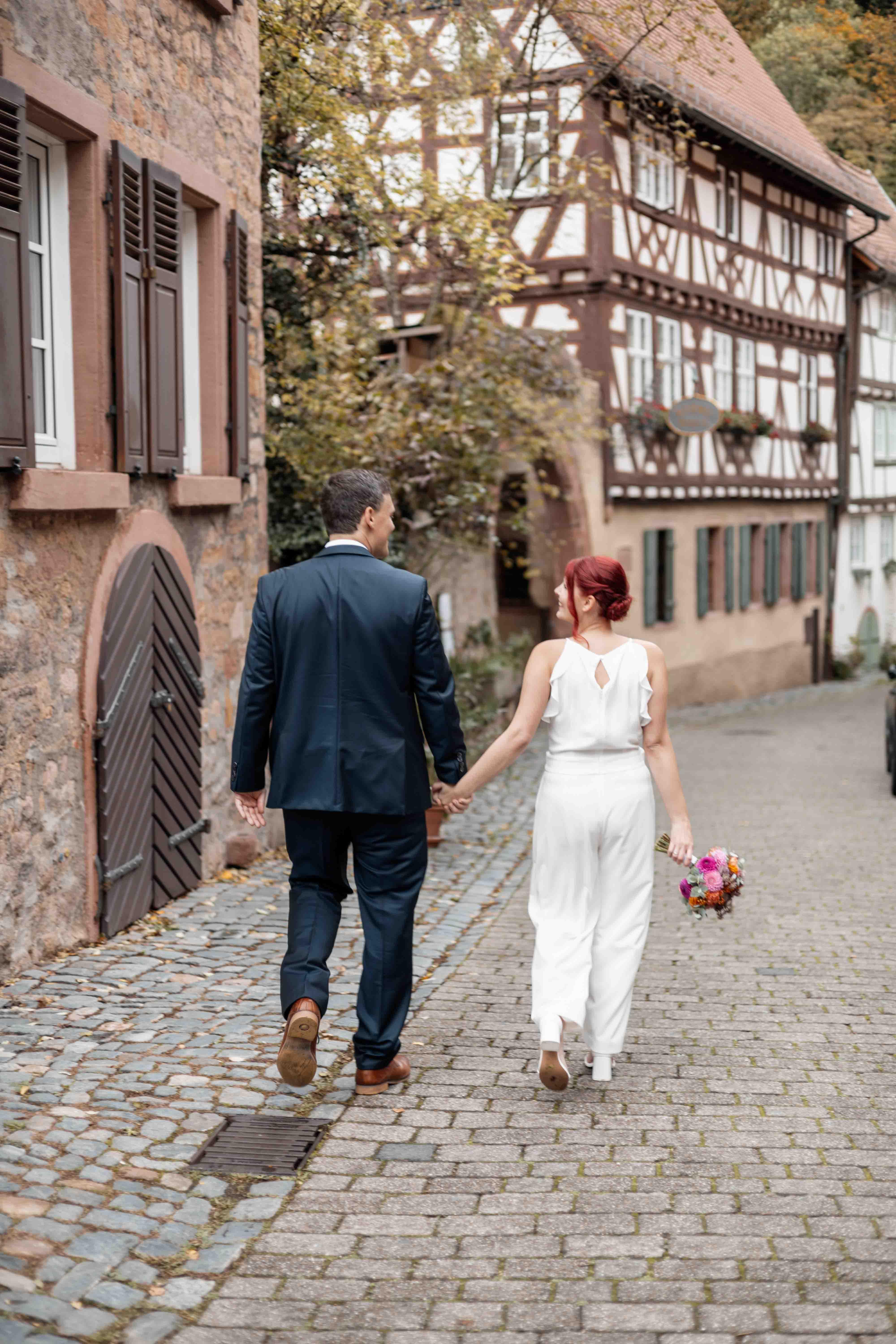 Hochzeitspaar Standesamt Weinheim - Fotografie und Videografie - Julie Weddings