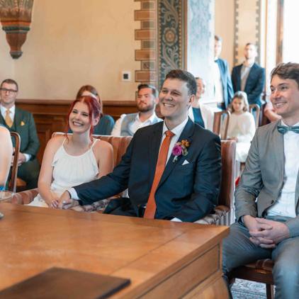 Hochzeitspaar Standesamt Weinheim - Fotografie und Videografie - Julie Weddings
