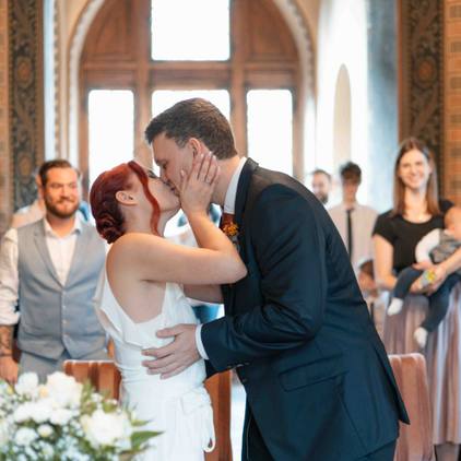 Hochzeitspaar Standesamt Weinheim - Fotografie und Videografie - Julie Weddings